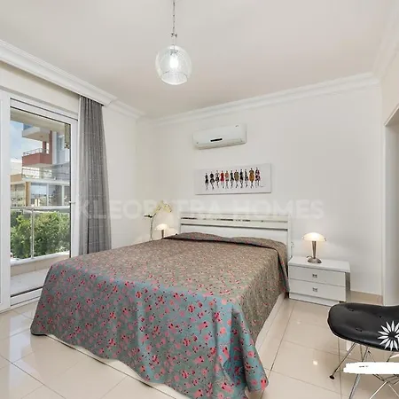 Second Building By Beach/второй комплекс у пляжа Apartman Alanya