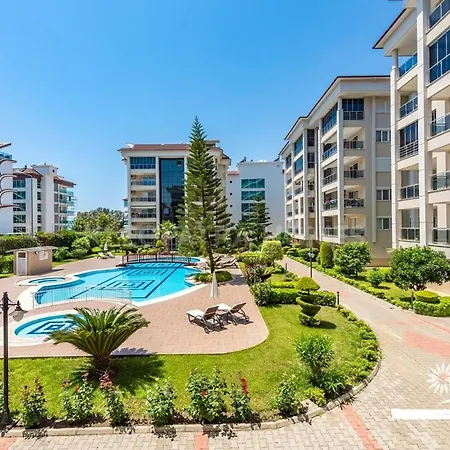 Second Building By Beach/второй комплекс у пляжа Alanya