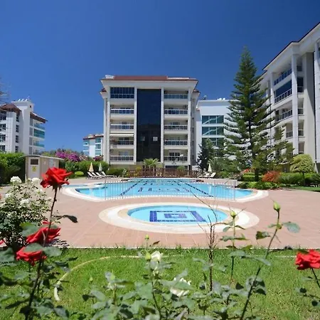 Apartment Second Building By Beach/второй комплекс у пляжа Alanya